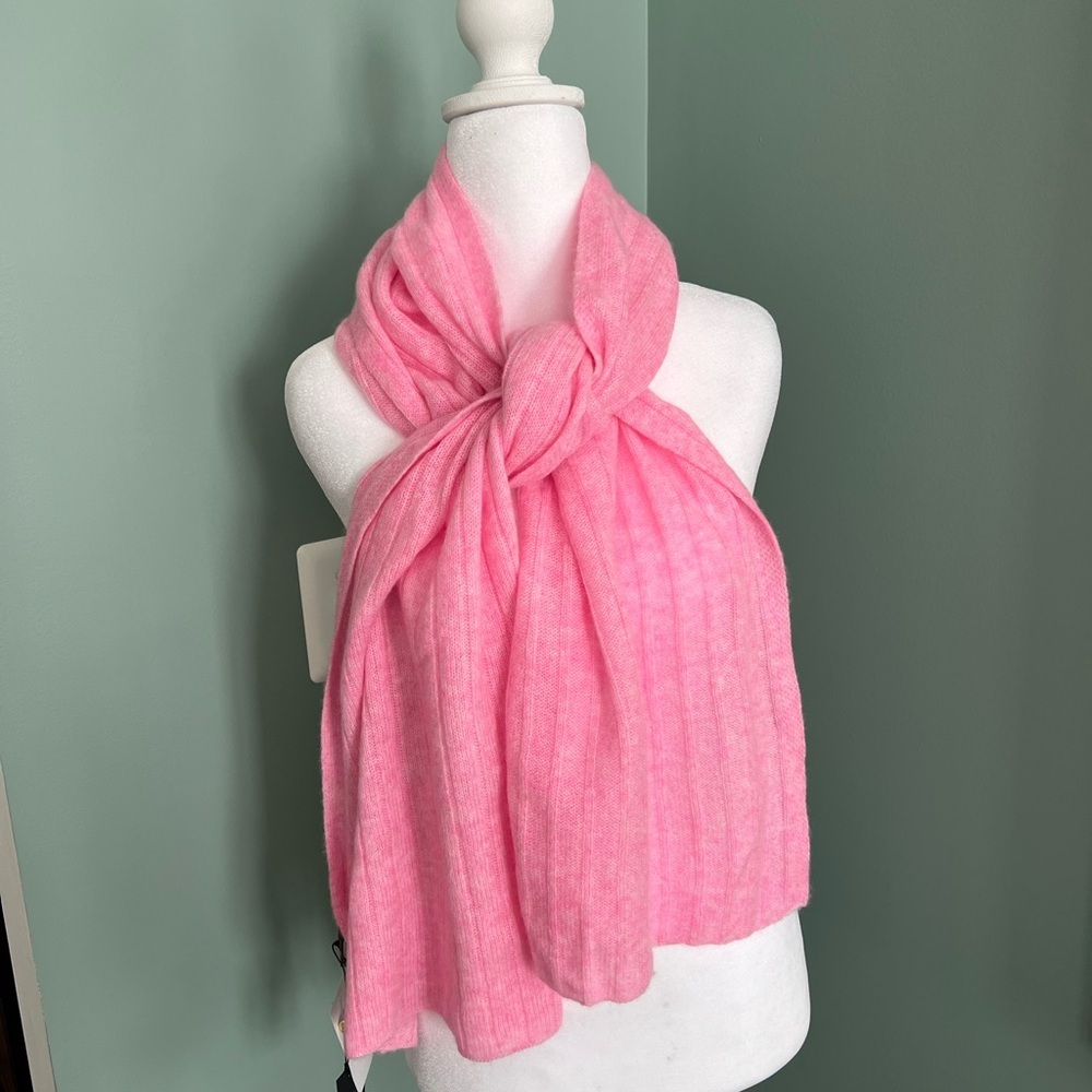 NWT Charter Club 100 percent Cashmere scarf